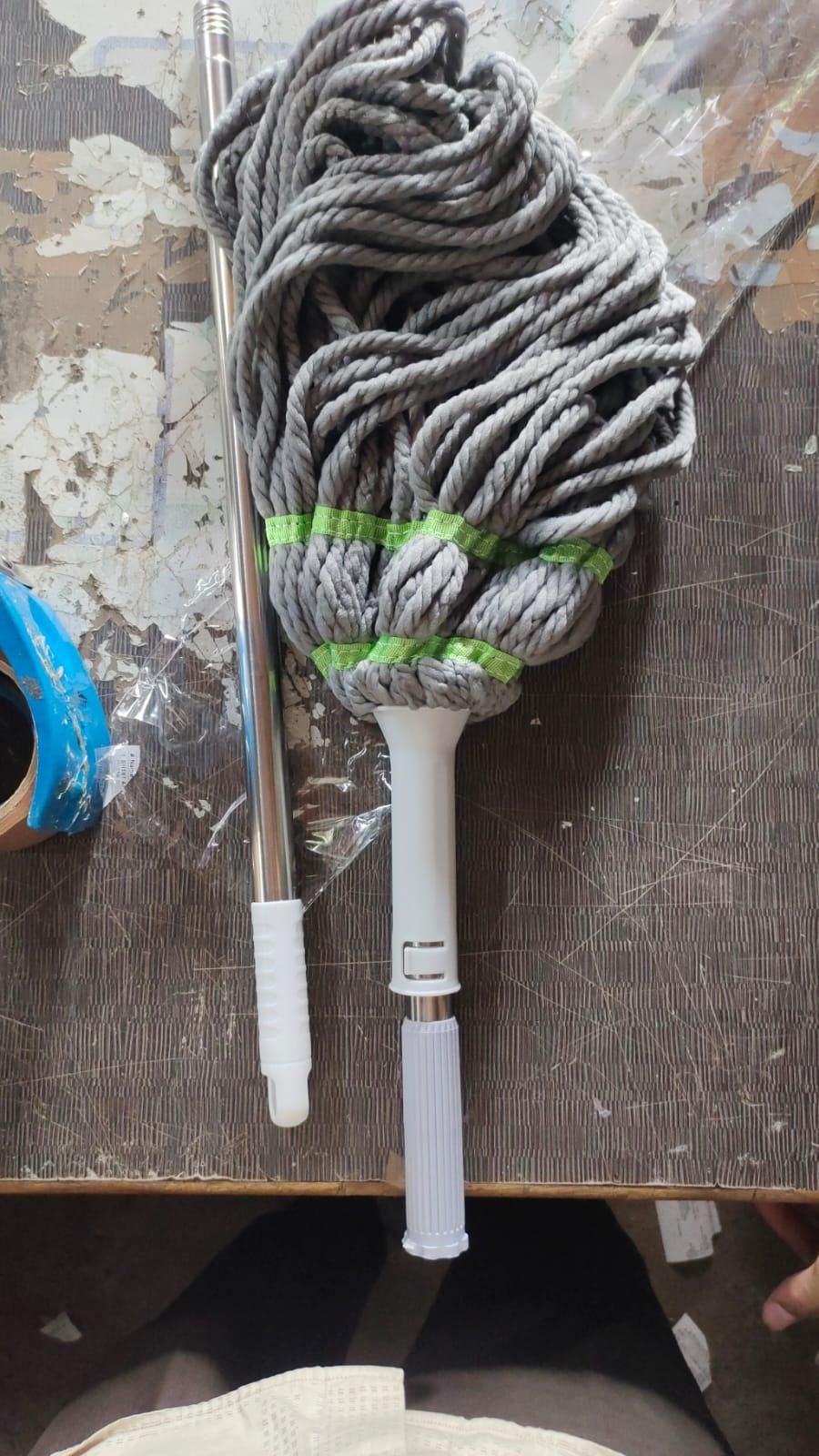 Effortless Twist Mop for Efficient Floor Cleaning